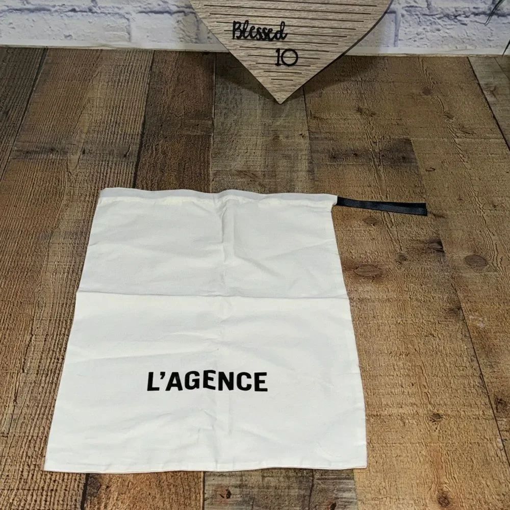 L'AGENCE Logo Drawstring Shoe Bag Dust Storage Bag
New unused